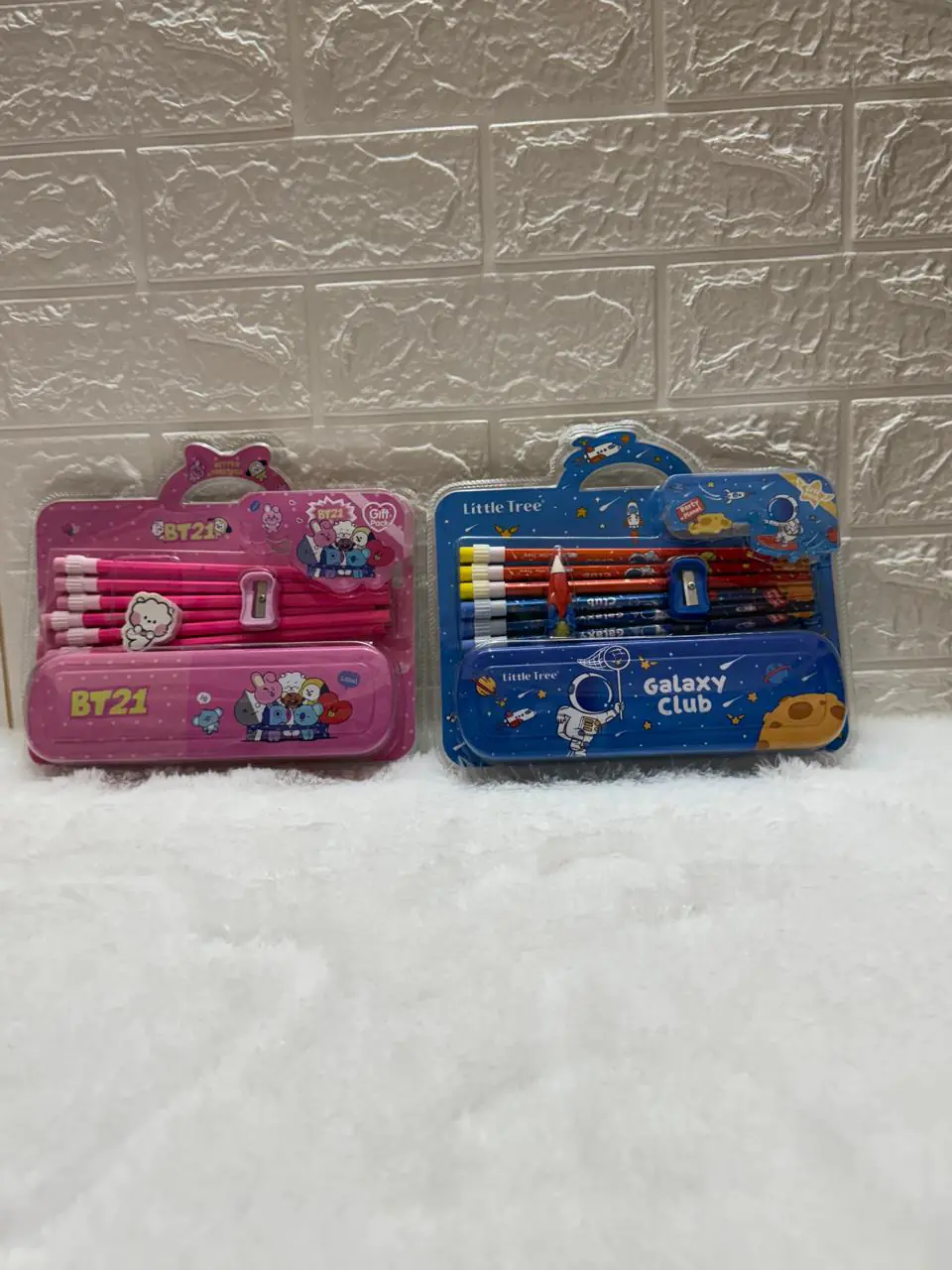 Premium Stationery kit with metal pencil box