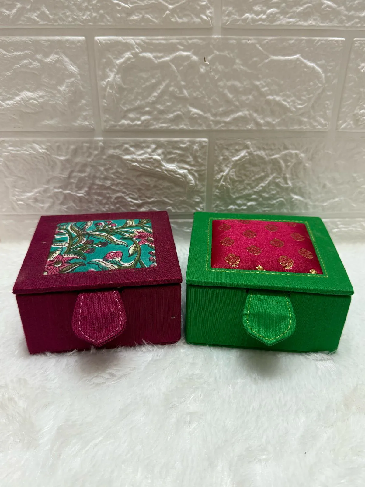 Silk boxes
